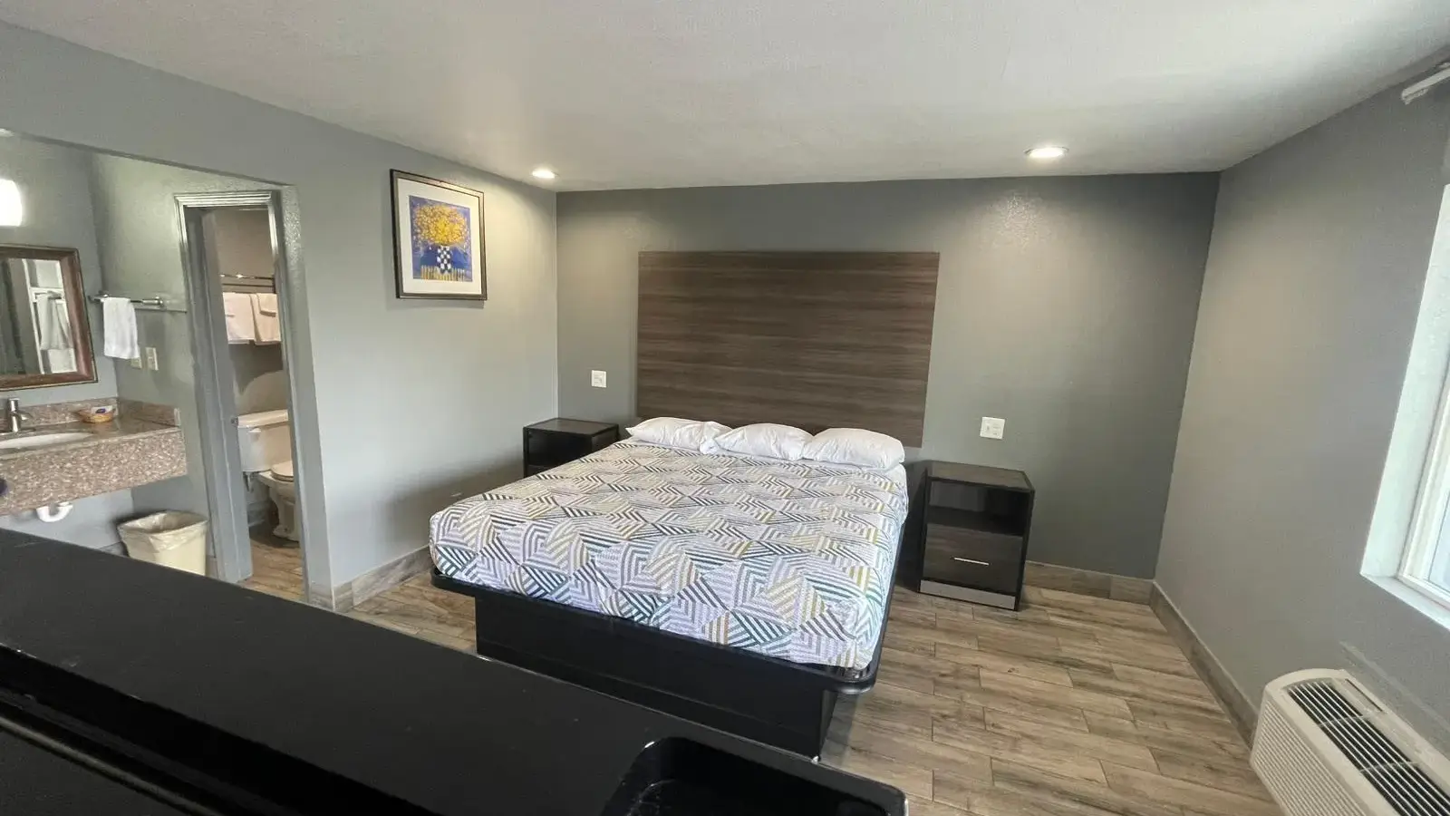 Accommodating Standard King Room
